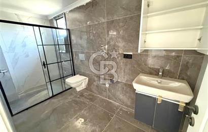 Dikili Salihleraltı Havuzlu Sitede Satılık 4+1 Tripleks Villa