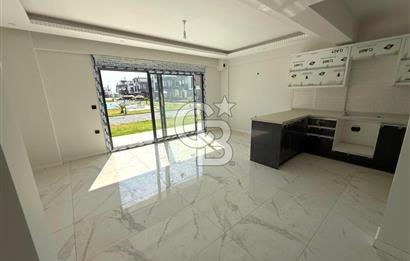Dikili Salihleraltı Havuzlu Sitede Satılık 4+1 Tripleks Villa