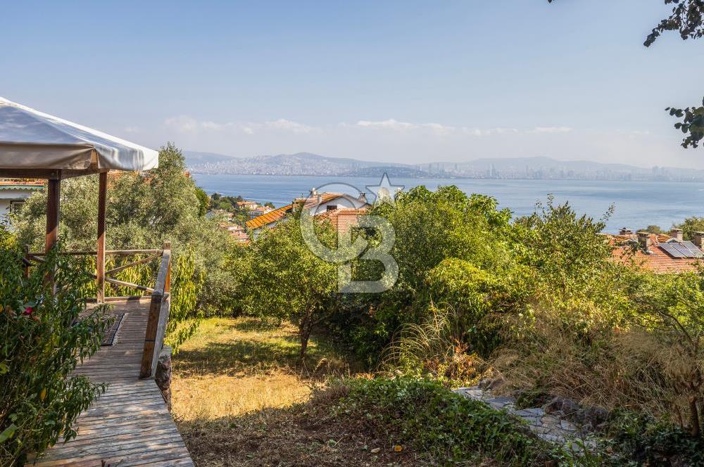Heybeliada'da Eşsiz Deniz Manzaralı Konaklamalı İmarlı Arsa 