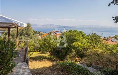 Heybeliada'da Eşsiz Deniz Manzaralı Konaklamalı İmarlı Arsa 