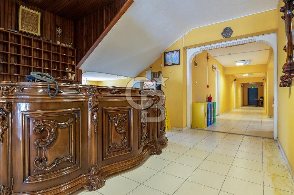 İzmir Sığacık'ta Satılık Otel Teos Marina Yakını Aktif İşletme