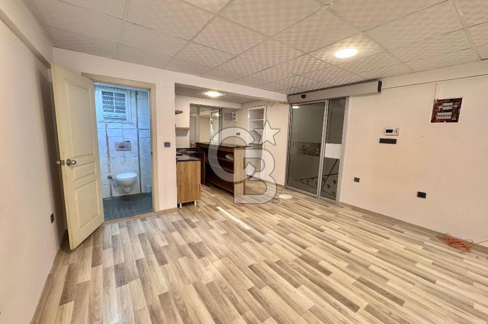 Karşıyaka Çarşıda Yatırıma Uygun Ara Kat 120m2 Satılık Ofis 