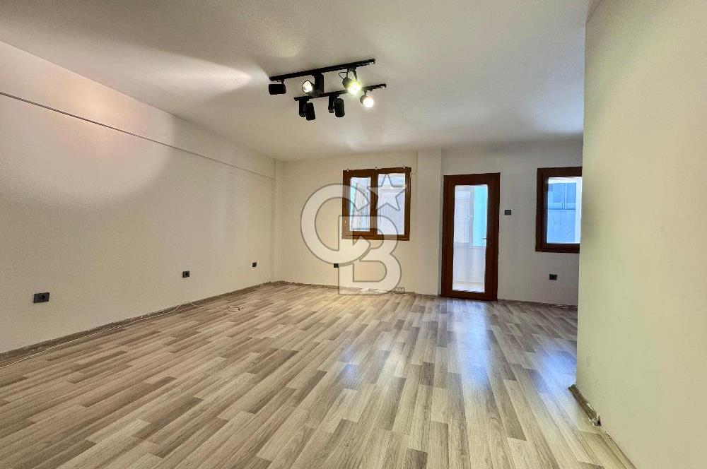 Karşıyaka Çarşıda Yatırıma Uygun Ara Kat 120m2 Satılık Ofis 