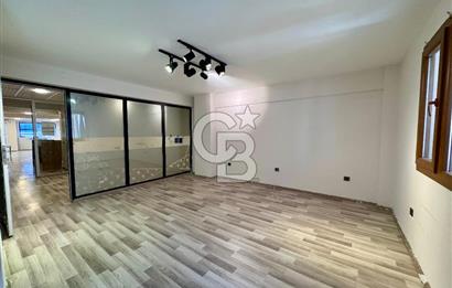 Karşıyaka Çarşıda Yatırıma Uygun Ara Kat 120m2 Satılık Ofis 