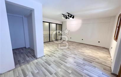 Karşıyaka Çarşıda Yatırıma Uygun Ara Kat 120m2 Satılık Ofis 