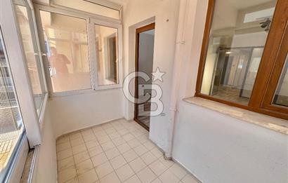 Karşıyaka Çarşıda Yatırıma Uygun Ara Kat 120m2 Satılık Ofis 