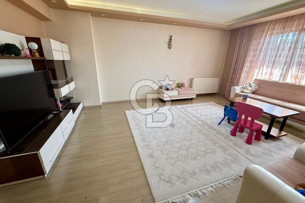 ELMADAĞ MERKEZDE LALE PASTANESİ YANINDA 3+1 SATILIK GENİŞ DAİRE