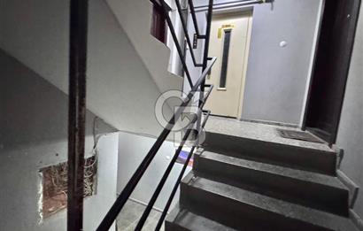 Karşıyaka Çarşıda Yatırıma Uygun Ara Kat 120m2 Satılık Ofis 