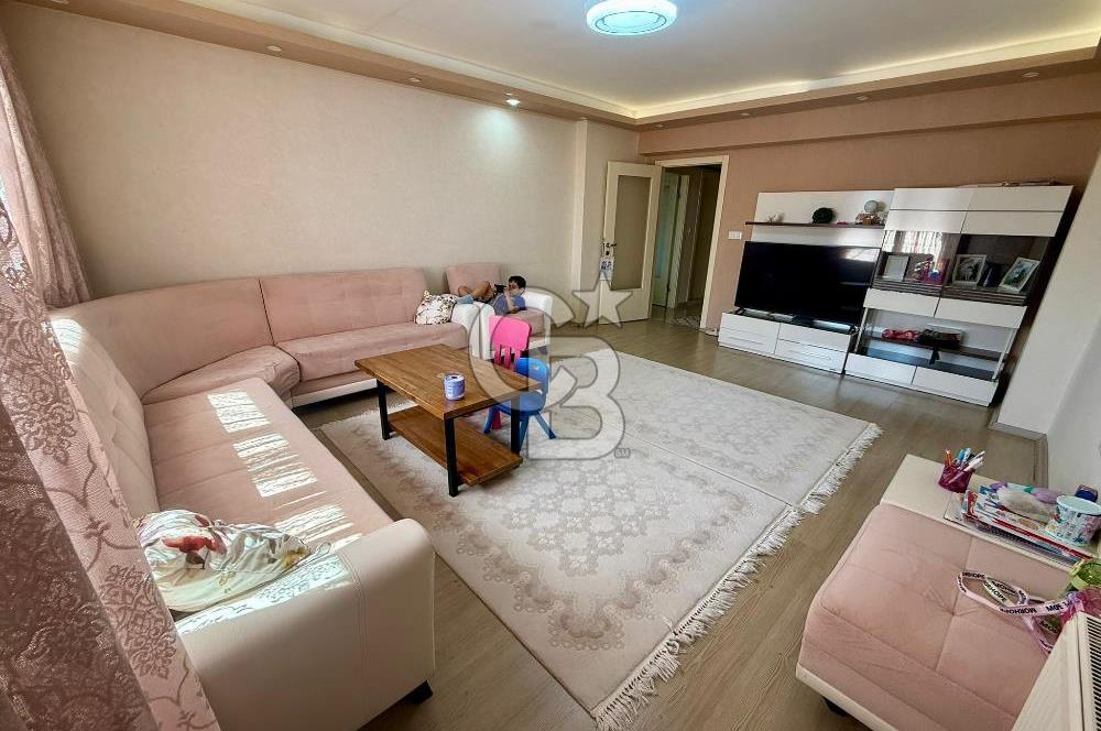 ELMADAĞ MERKEZDE LALE PASTANESİ YANINDA 3+1 SATILIK GENİŞ DAİRE