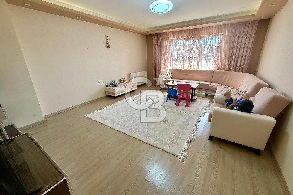 ELMADAĞ MERKEZDE LALE PASTANESİ YANINDA 3+1 SATILIK GENİŞ DAİRE