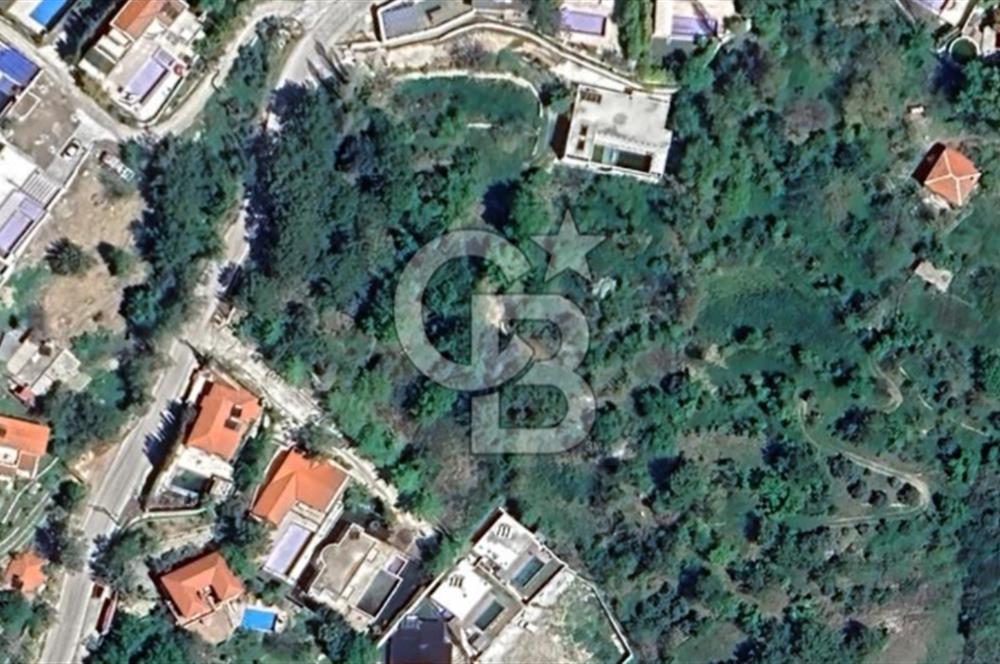 KAŞ'TA DENİZE YAKIN VİLLA BÖLGESİNDE SATILIK BAHÇE