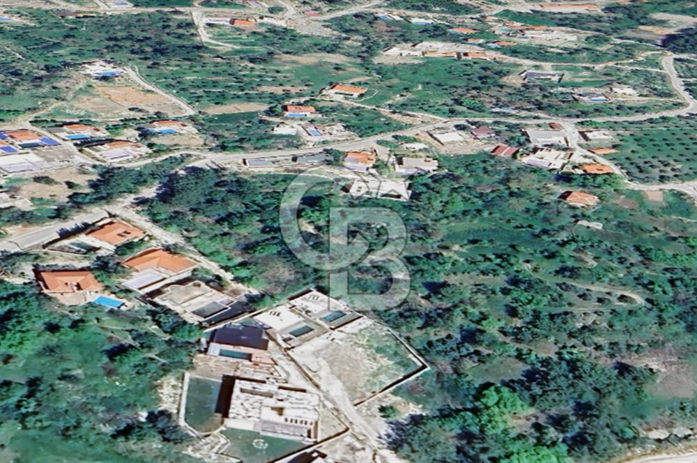 KAŞ'TA DENİZE YAKIN VİLLA BÖLGESİNDE SATILIK BAHÇE