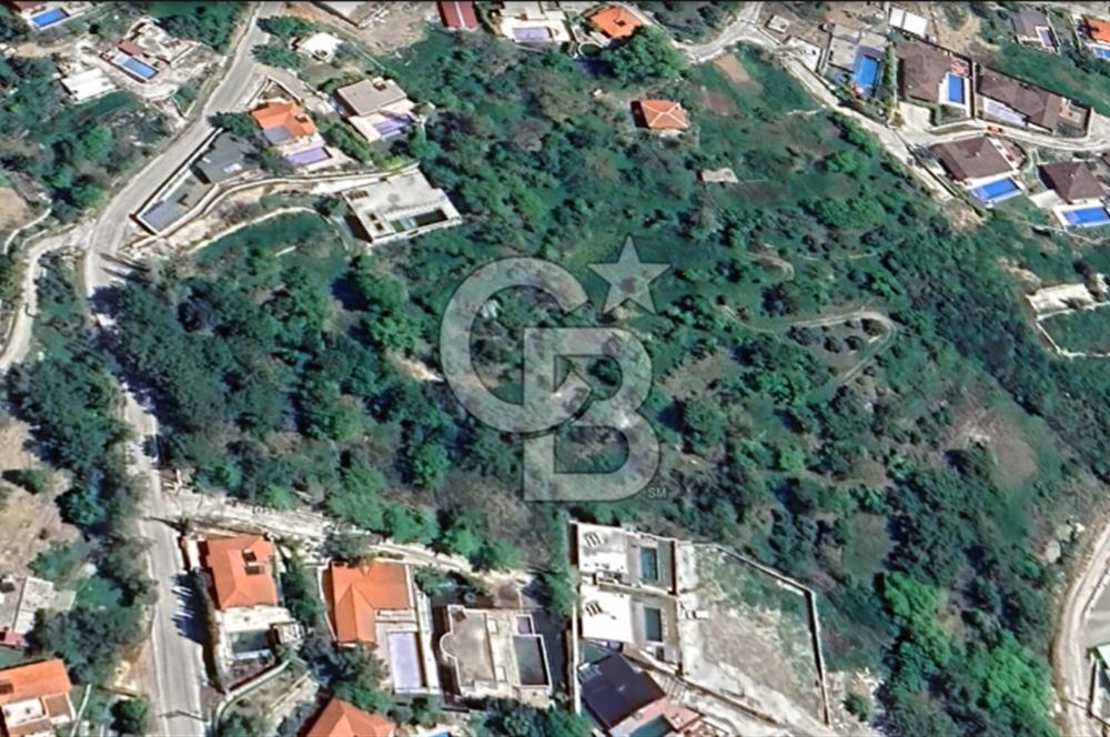 KAŞ'TA DENİZE YAKIN VİLLA BÖLGESİNDE SATILIK BAHÇE