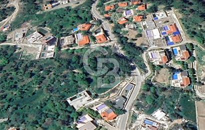 KAŞ'TA DENİZE YAKIN VİLLA BÖLGESİNDE SATILIK BAHÇE