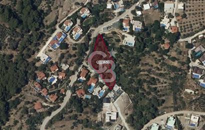 KAŞ'TA DENİZE YAKIN VİLLA BÖLGESİNDE SATILIK BAHÇE
