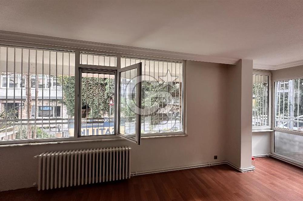 BEBEK'TE SATILIK DAİRE_ 4+1 150m2 1.KAT_ BANYO+WC+KİLER+ASANSÖR