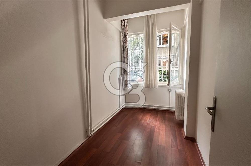 BEBEK'TE SATILIK DAİRE_ 4+1 150m2 1.KAT_ BANYO+WC+KİLER+ASANSÖR