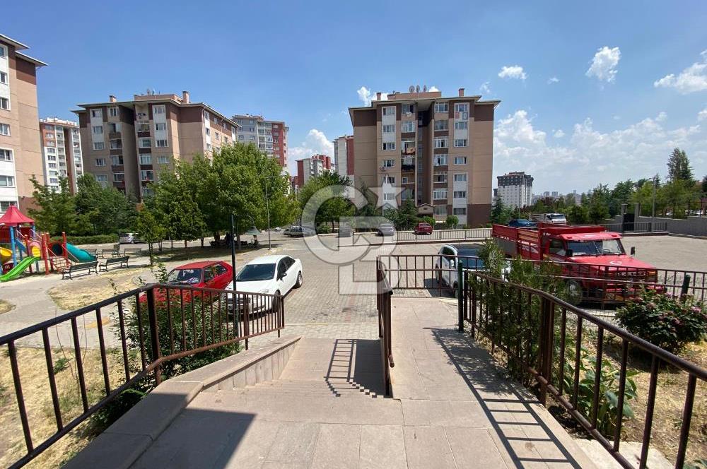 ALTINDAĞ ARA KAT SİTE İÇİNDE 2+1 SATILIK DAİRE