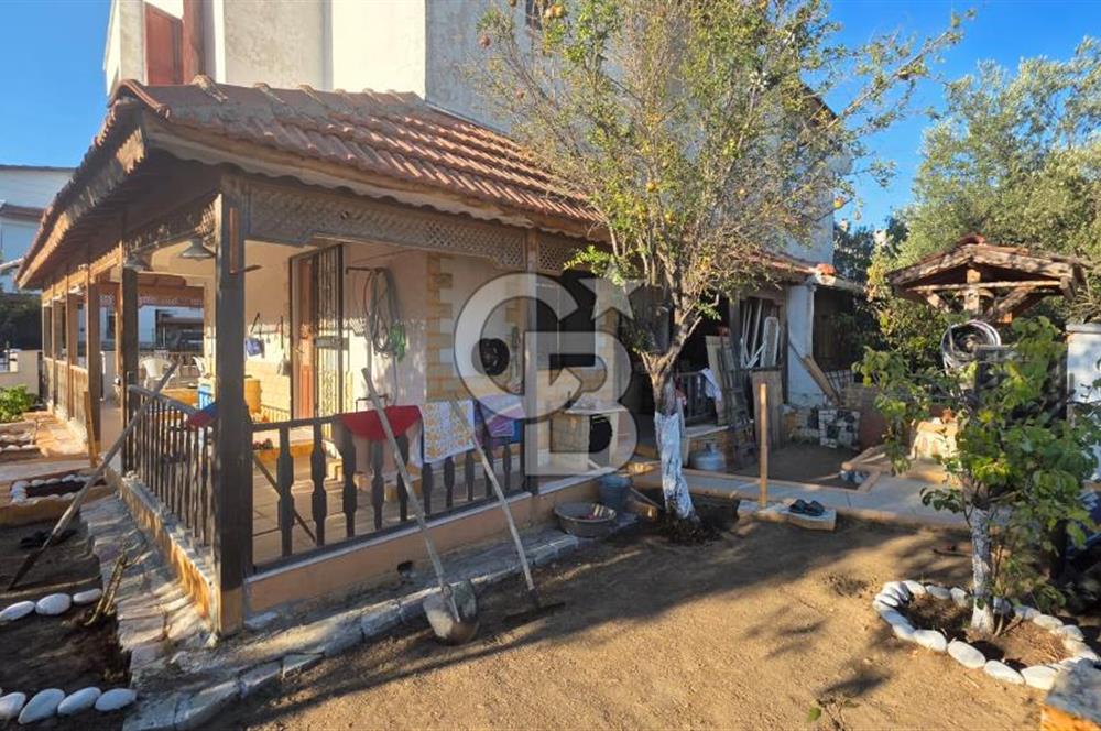 Merkezi Konumda 2 Katlı 2+1 Bahçeli Villa