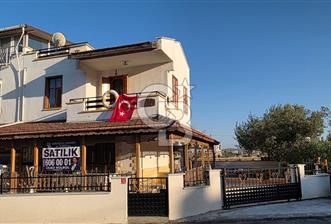 Merkezi Konumda 2 Katlı 2+1 Bahçeli Villa