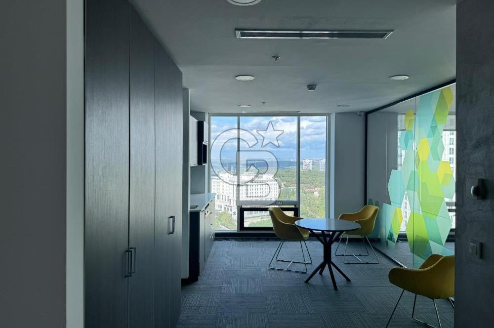 Maslak Sun Plaza 390m2 Dekorasyonlu KDV'li Ofis