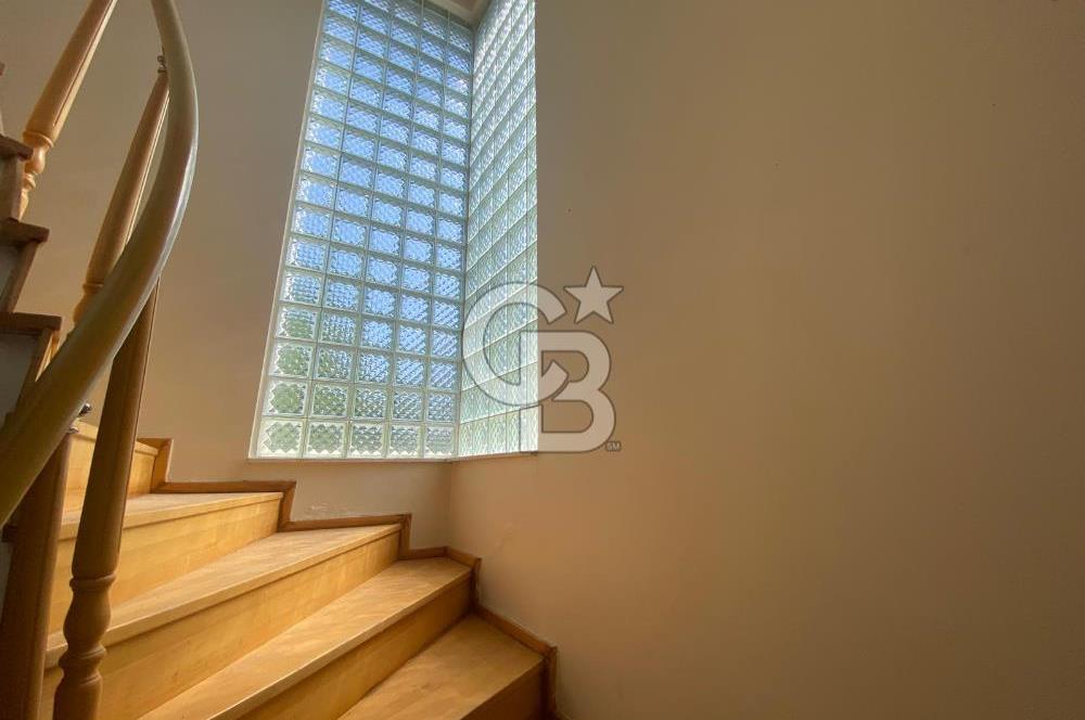 ÇANKAYA ALACAATLI İNCİ SİTESİNDE SATILIK 5+2 LÜKS VİLLA
