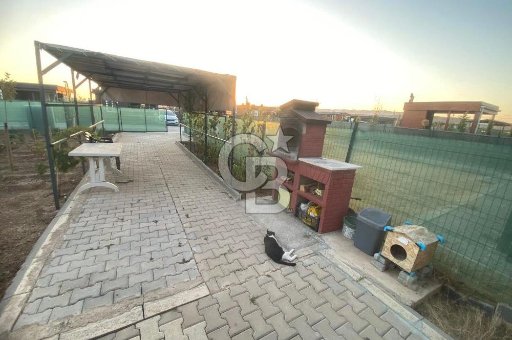 Temelli İlkbahar Sitesi Satılık 1+1 Ev ve 300 m² Hobi Bahçesi