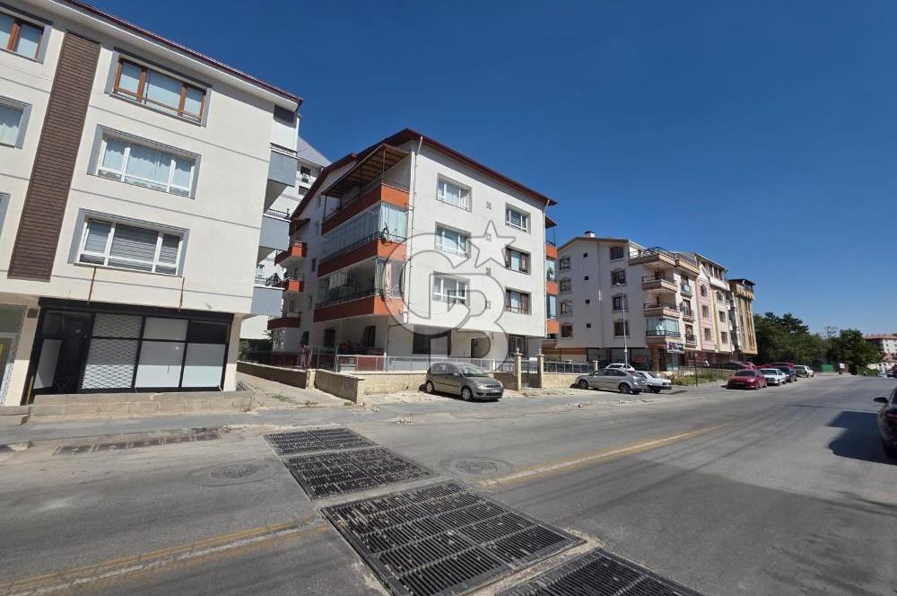 AŞIKPAŞA CADDE ÜZERİNDE 3+1 KOT 1 SATILIK DAİRE