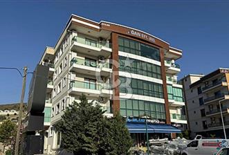 Acil | Güzelbahçe Yelki'de Ana Cadde Üzeri 3+1 Satılık Daire