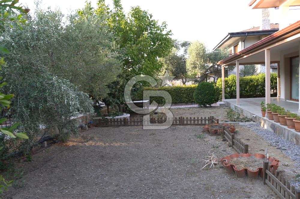 KEMALPAŞA ÖZDEŞKENT VİLLALARINDA SATILIK 3+1 VİLLA 