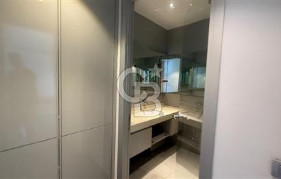 Süzer Plaza'da 3000m2 Geniş Ekipler İçin Dekorasyonlu Ofis