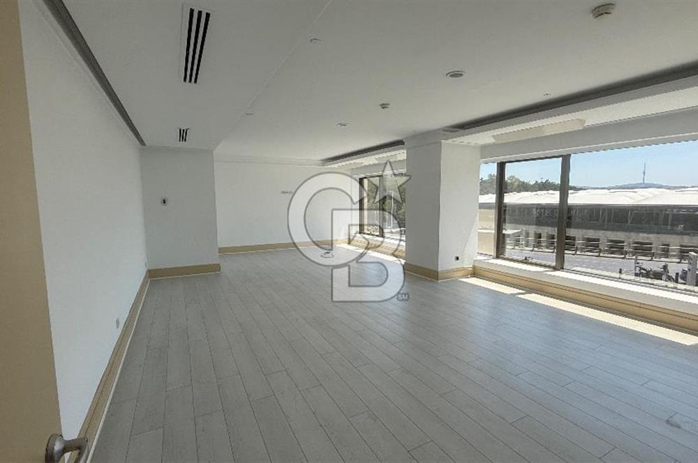 Süzer Plaza'da 1400M2 Dekorasyonlu Kdv'li Ofis Fırsatı