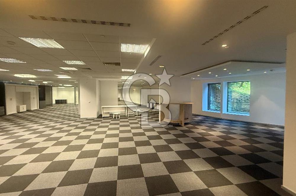 Süzer Plaza'da 1400M2 Dekorasyonlu Kdv'li Ofis Fırsatı
