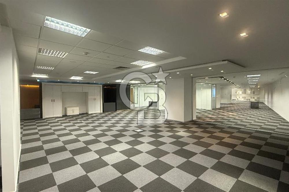Süzer Plaza'da 1400M2 Dekorasyonlu Kdv'li Ofis Fırsatı