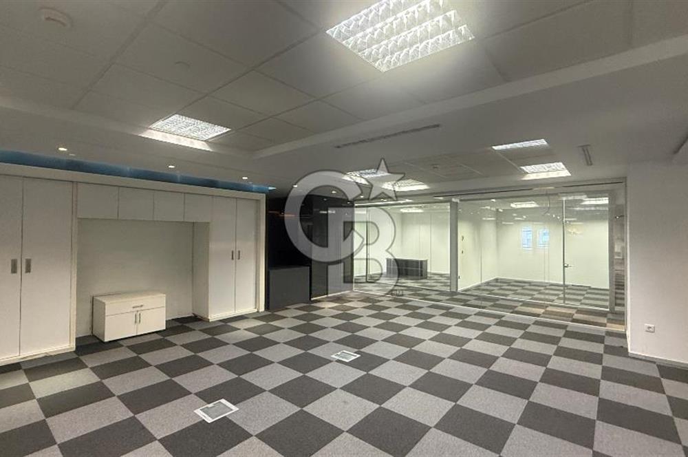Süzer Plaza'da 1400M2 Dekorasyonlu Kdv'li Ofis Fırsatı