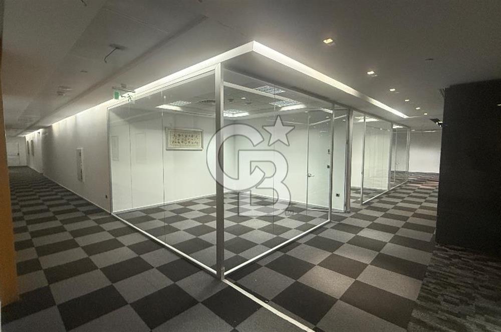 Süzer Plaza'da 1400M2 Dekorasyonlu Kdv'li Ofis Fırsatı