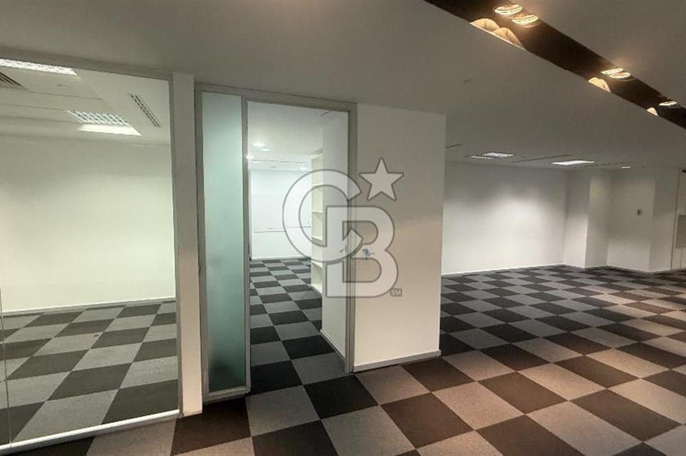 Süzer Plaza'da 1400M2 Dekorasyonlu Kdv'li Ofis Fırsatı
