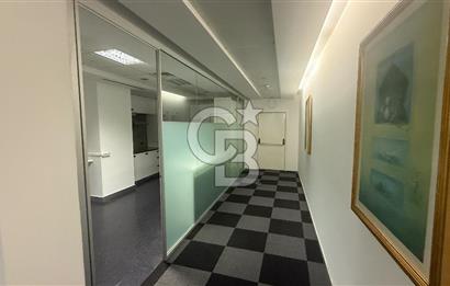 Süzer Plaza'da 1400M2 Dekorasyonlu Kdv'li Ofis Fırsatı