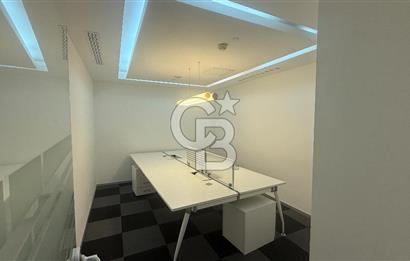 Süzer Plaza'da 3000m2 Geniş Ekipler İçin Dekorasyonlu Ofis