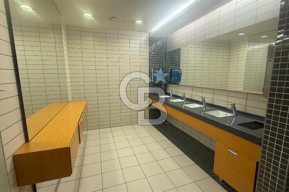 Süzer Plaza'da 1400M2 Dekorasyonlu Kdv'li Ofis Fırsatı