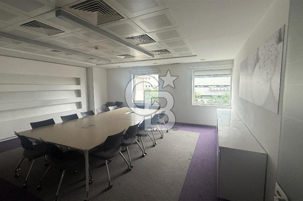 Levent Harmancı Giz Plaza 2000M2 Kurumsala Uygun Dekorasyonlu Ofis