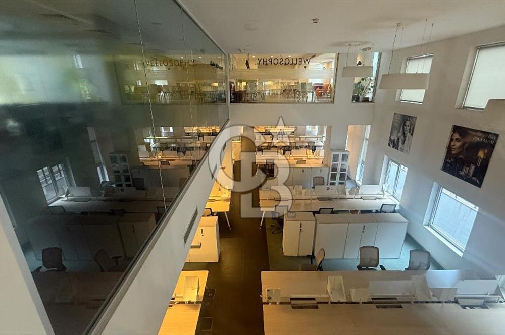 Levent Harmancı Giz Plaza 2000M2 Kurumsala Uygun Dekorasyonlu Ofis