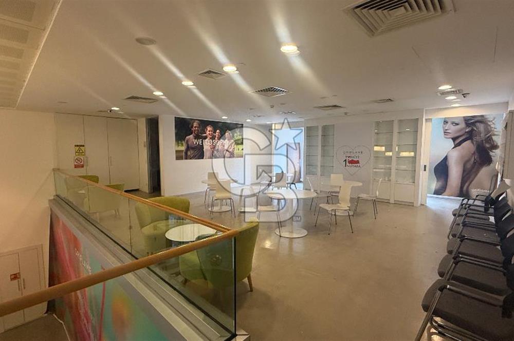 Levent Harmancı Giz Plaza 2000M2 Kurumsala Uygun Dekorasyonlu Ofis