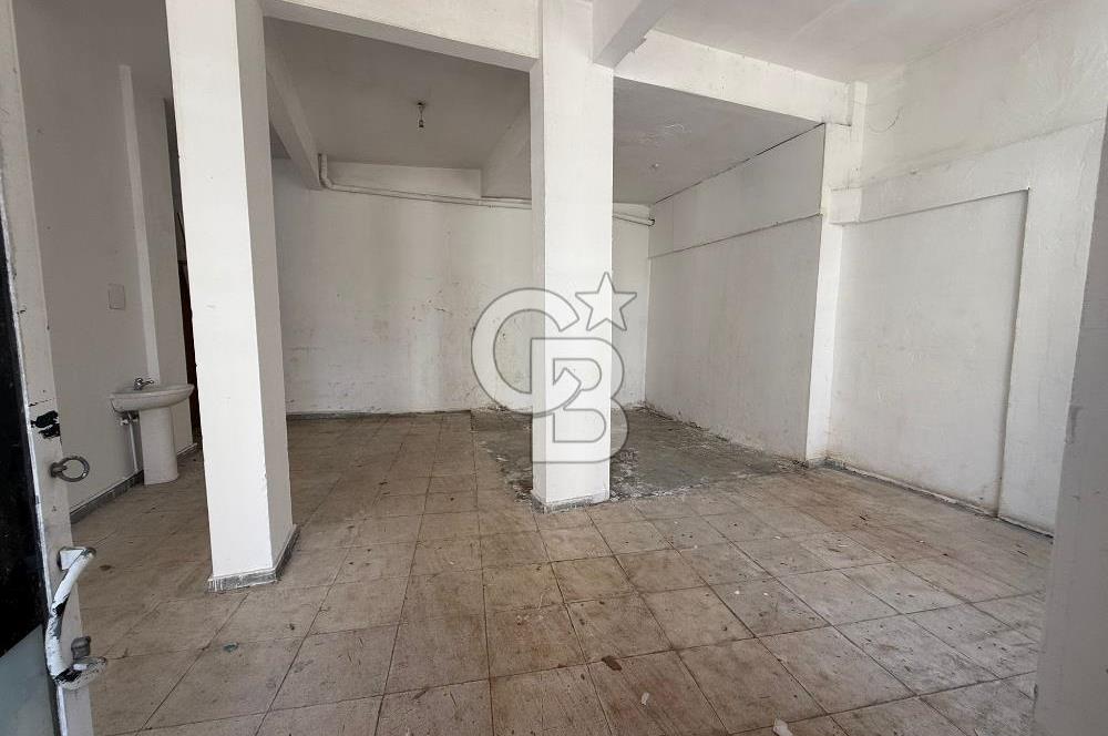 Üsküdar Meydana 7 Dakika Mesafede Kiralık Dükkan...