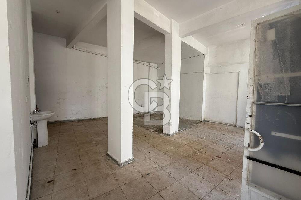 Üsküdar Meydana 7 Dakika Mesafede Kiralık Dükkan...