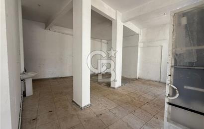 Üsküdar Meydana 7 Dakika Mesafede Kiralık Dükkan...