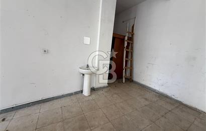 Üsküdar Meydana 7 Dakika Mesafede Kiralık Dükkan...