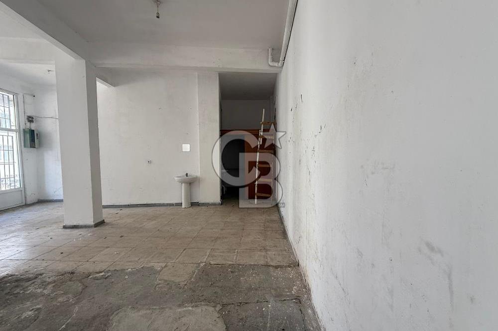 Üsküdar Meydana 7 Dakika Mesafede Kiralık Dükkan...