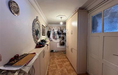 Karşıyak Çarşı İçerisinde Geniş Teraslı Satılık 2+1 Daire