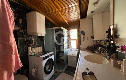 Karşıyak Çarşı İçerisinde Geniş Teraslı Satılık 2+1 Daire